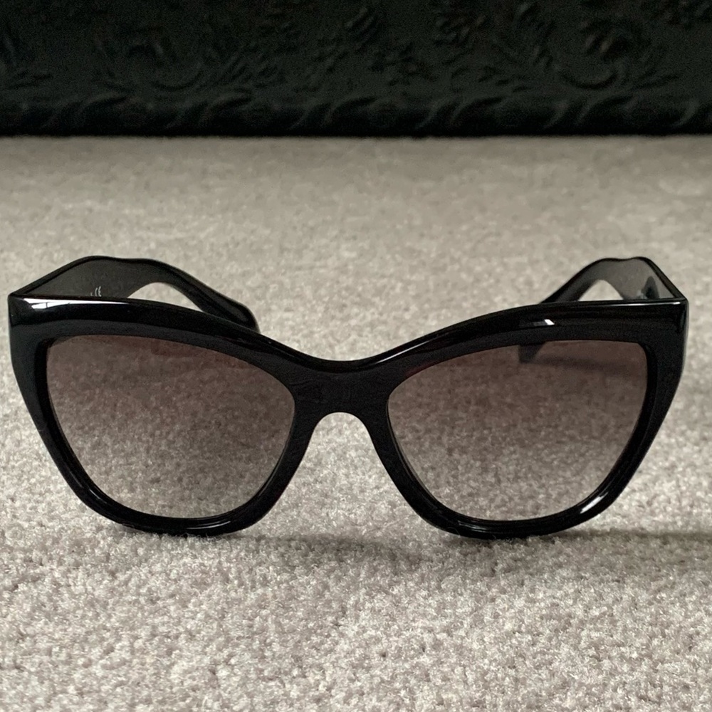 PRADA Sunglasses 💯 NEW